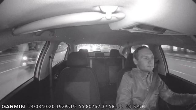 Garmin Dash Cam Tandem — пример инфракрасной съемки из салона ночью