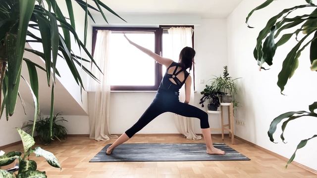 Quick Yoga Energy Boost | 15-Minute Vinyasa Practice for Focus