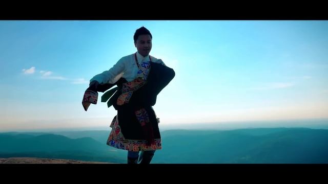 Jomo Langma _ tibetan new song 2022 _ Lobsang delek 2022-1