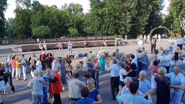 И снова любимый вальс.mp4