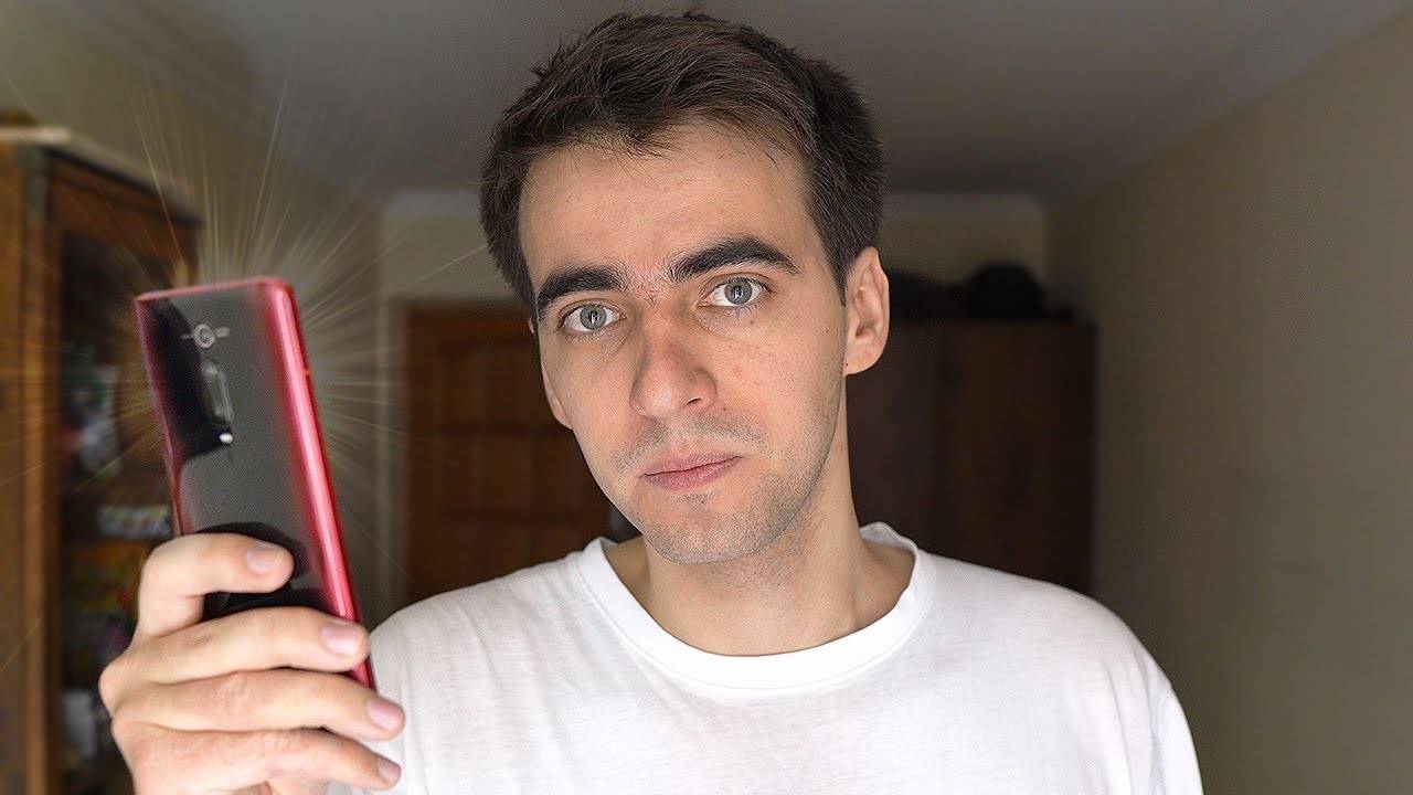 Используешь социальные сети？ Это видео для тебя.