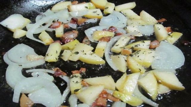 Теплый салат с фасолью