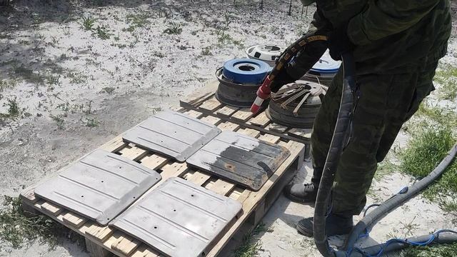 Работа пескоструйного аппарата