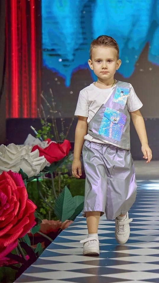 Модный показ 2024