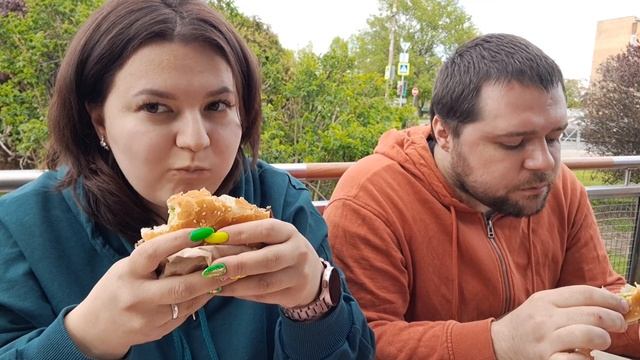 Мини мукбанг🍔 вкусно и точка🤤быстрый перекус🍽наконец-то мы одни🥰