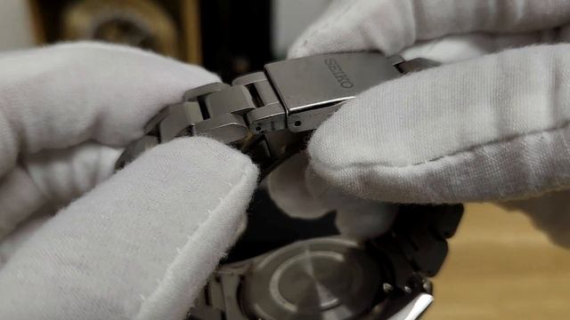 When Does SEIKO Outclass GRAND SEIKO? Review of the Skyline (SNR049) GMT