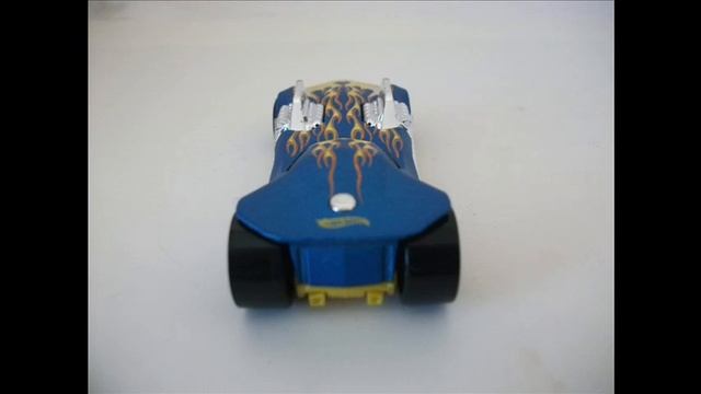 Hot Wheels Twin Mill III in blue