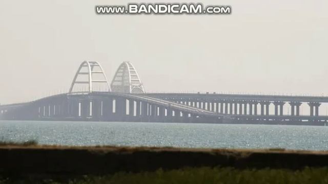 На Крымском мосту ввели сплошной паспортный контроль