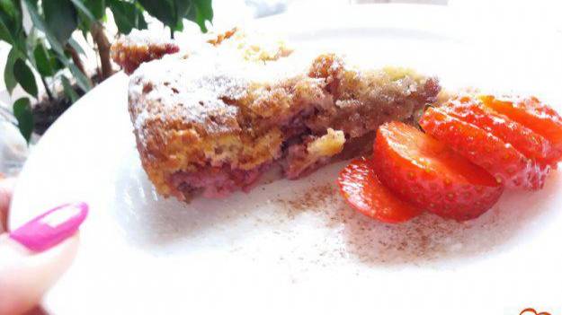 Клафути с клубникой