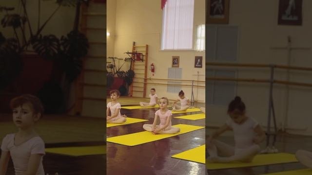 БАЛЕТ ДЕТИ. ОТКРЫТЫЙ УРОК, ВИДЕО НА КАНАЛЕ➡️ искусство- вечно! Дети 7 лет. Школа классического танца