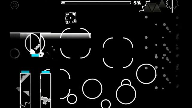 Играю в уровни для Decody Geometry Dash