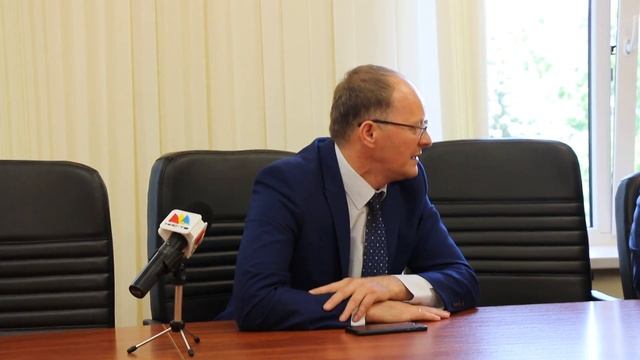 Мой город Н: Барна о совмещении работы главы бюджетной комиссии и директора аэропорта