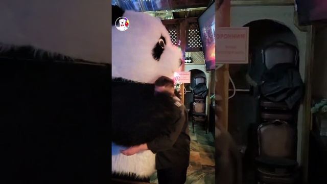 Близкие родственники необычно и неожиданно поздравили Александра с Днём рождения, пригласив на Празд