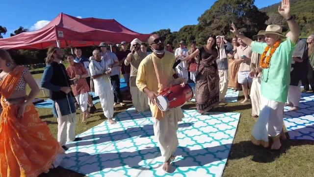 Panihati 2021 - Maha prasada Govinde and On your marks set go.