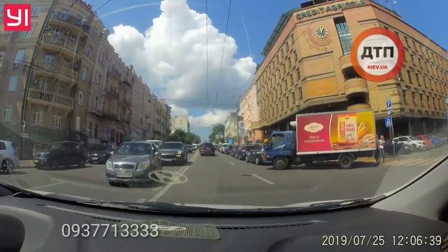 Почему не стоит пропускать спецом: Киев. Льва Толстого

Встал а оно втыкает в ноздри