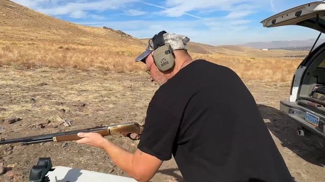 Винтовка Henry 45-70, офигеть отдача !