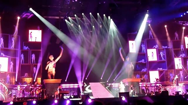 Mylène Farmer - Appelle mon numéro 2009