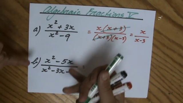 How to take out the HCF with Algebraic Fractions 3 - Algebra Help - ExplainingMaths.com GCSE Maths
