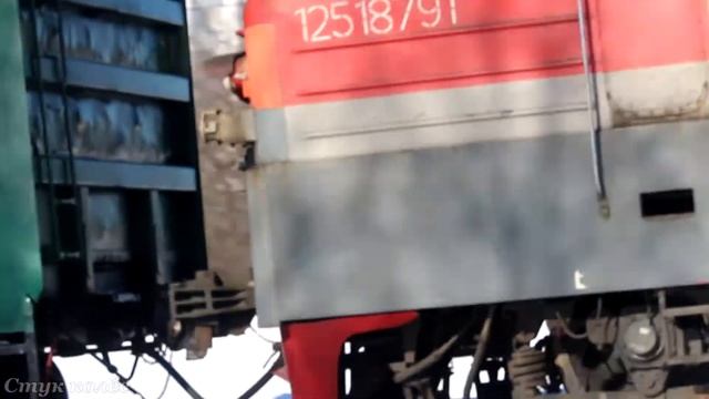 ЭЛЕКТРОВОЗ ВЛ80С-940 с грузовым поездом на станции ОТРОЖКА