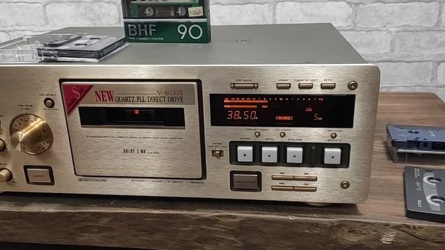 Teac v-8030s