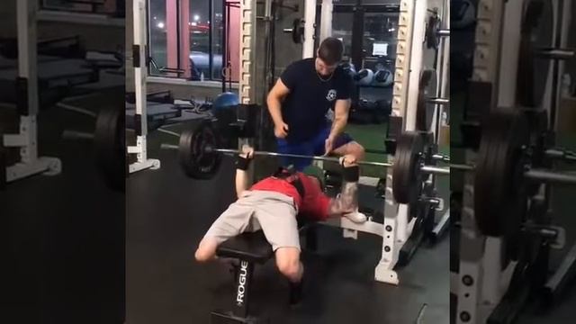 Brett snow benching 325lbs at 165lb body weight
