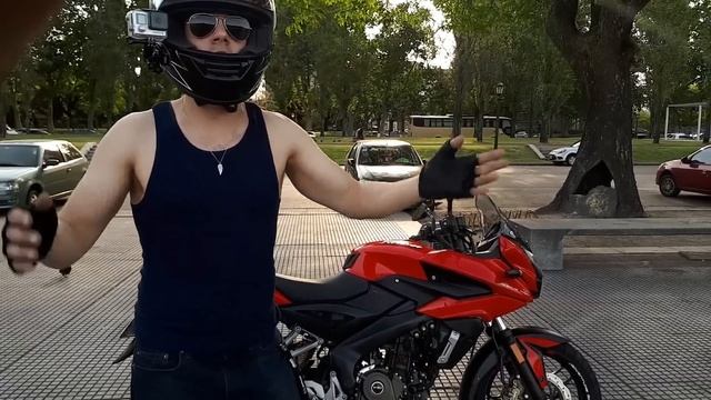Review Bajaj Rouser o Pulsar 200 AS