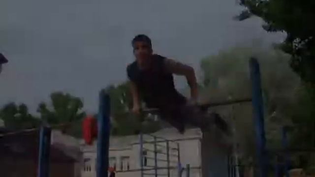 Турникмены - это мой родной брат три года назад на пeрвои картинки он слева