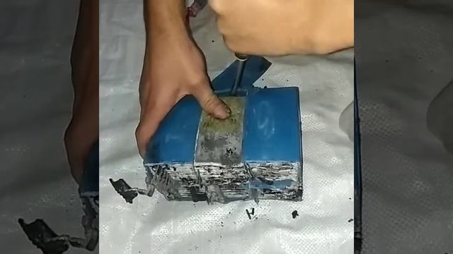 12 v 24 ah jel akü yü  inceledik