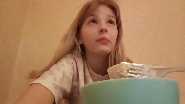 еда на камеру