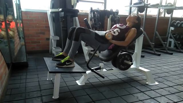 HIP TRUST WAS PERFORMED ERG.GYM contacto erg.gym@gmail.com
