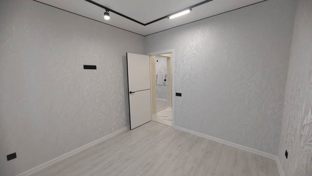 4372941