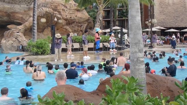 POOL PARTY WITH MICKEY, GOOFY & MAX AULANI DISNEY RESORT AND SPA DAY 2 VIDEO#5