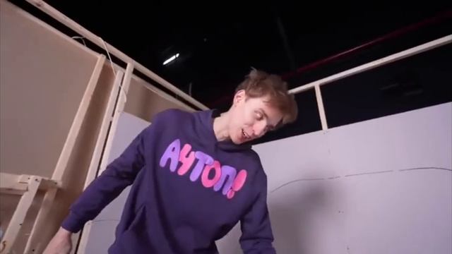Влад Риви и Глент остались одни дома