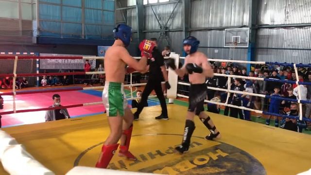 Чемпіонат України з кікбоксингу Iska м.Чернгів 2020. Шарчук Всеволод 1/4 К-1 перший раунд.