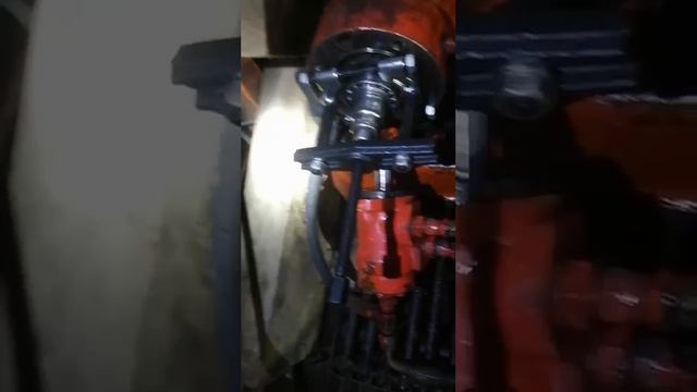 Канглим редуктор поворота колонны переполняет маслом.устронение проблемы.