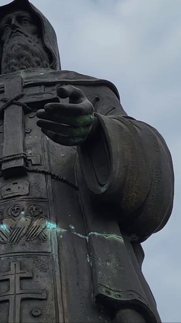 Памятник Иринарха Затворника. Борисоглебск.