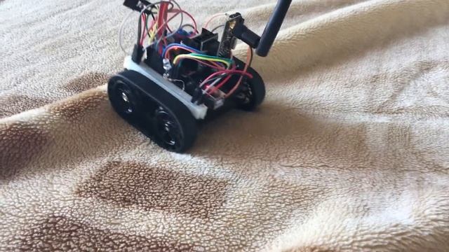 Arduino Rover and Transmitter - NRF24L01 wireless comm modules - initial tests