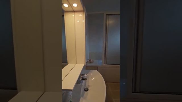 Двуетажна къща с три спални в село Брястовец , на 20 км от Бургас