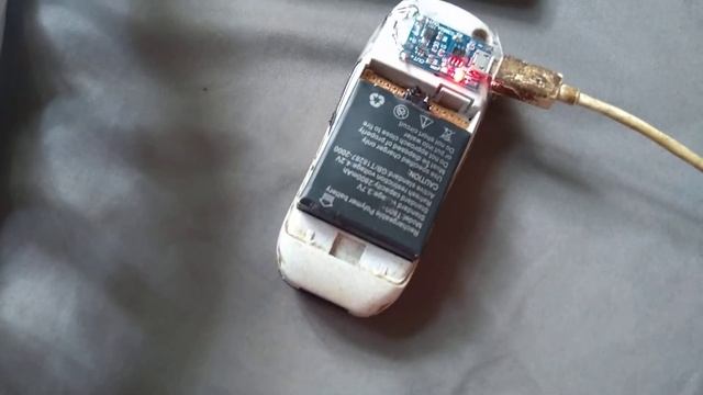 adaptação de carregador para celular na carcaça do Siemens A50