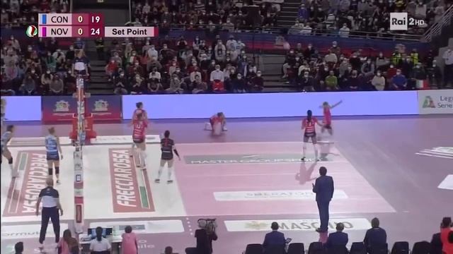 Ebrar Karakurt şov yapıyor! | Servis+Defans+Hücum 💣