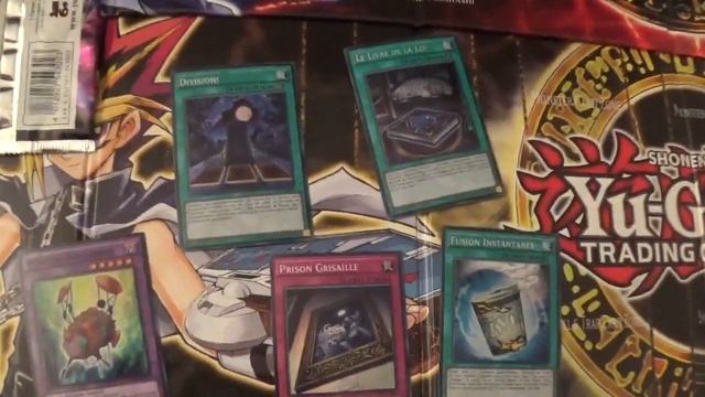 Ouverture d'un booster de cartes Yugioh de l'édition FUEN Les Exécuteurs Fusion !