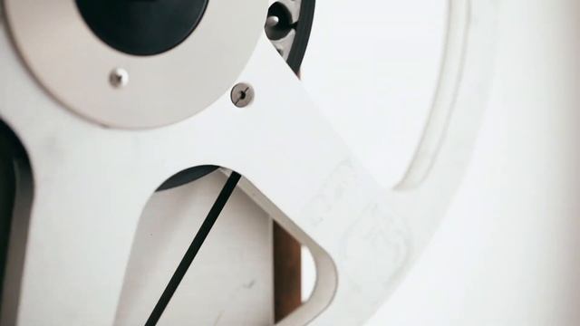 Akai X-330