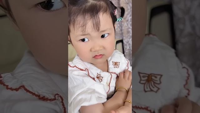 子慧：妈妈一开口准没好事！没想到竟把我打扮成小煤球！#段子#搞笑#萌娃【巧妈喜宝】