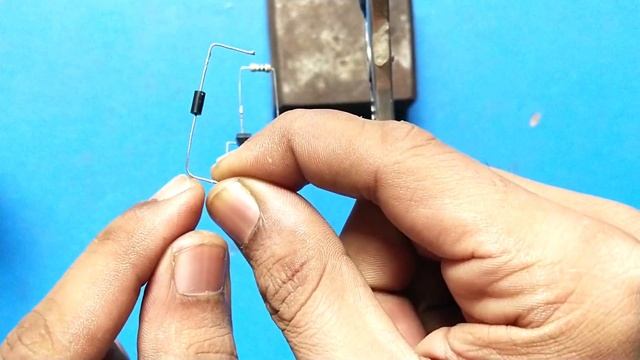 dark sensor without ldr | dark sensor using diode | automatic on off street light