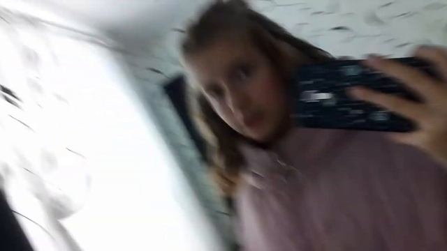 mini vlog  25.12.19     26.12.19  новый год в школе иксперементы нпд волосами！?школп😓😓
