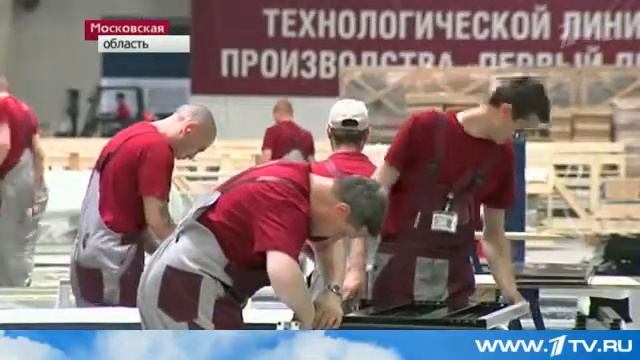 Дмитрий Медведев посетил в подмосковном Серпухове лифтостроительный завод