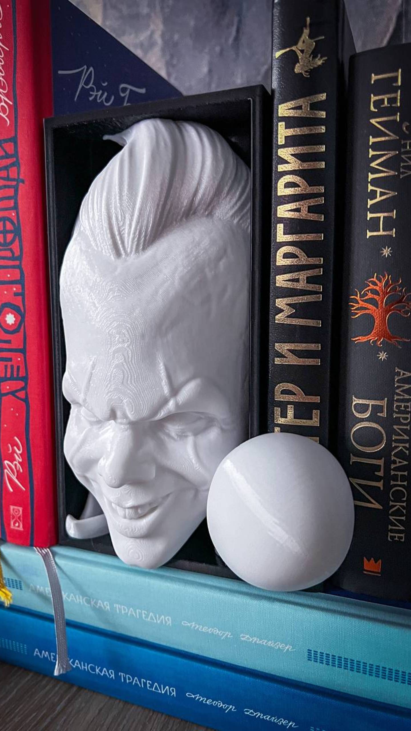 Ограничитель для книг в виде Пеннивайза на 3D-принтере: