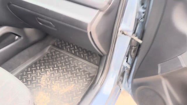 Kia Rio 2013 год 1.6 МТ остальное на Авито