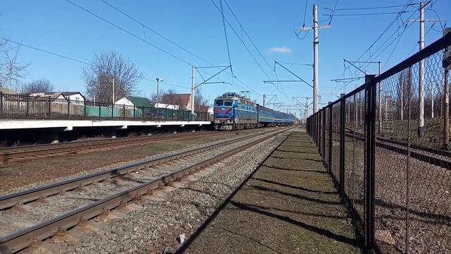 "Развозка жд на карантине" чс4-105 #7601 Киев-Фастов  прибывает на 7 путь ст.Боярка ЮЗжд