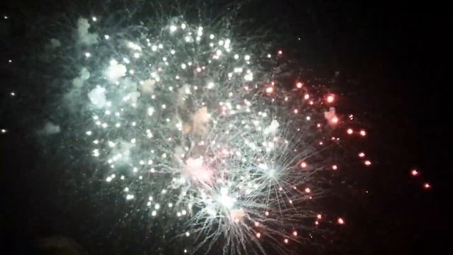 Fuochi d'artificio dal Pilone di Torre Faro a Messina 2015